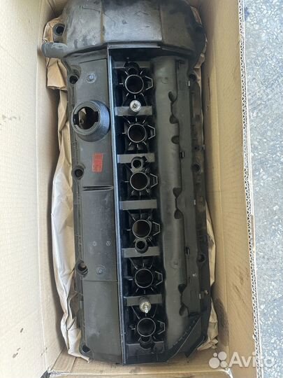 Клапаная крышка bmw m54