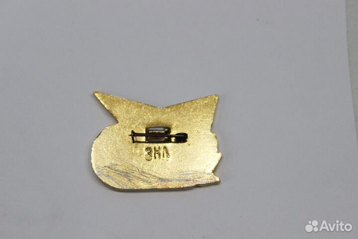 Значки издательства Правда