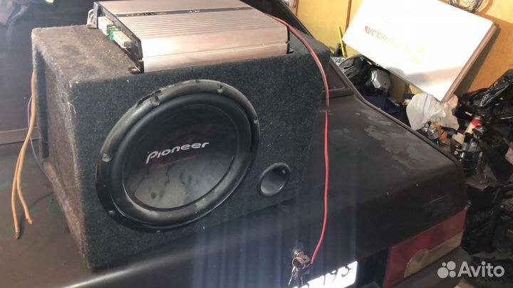 Сабвуфер и усилитель