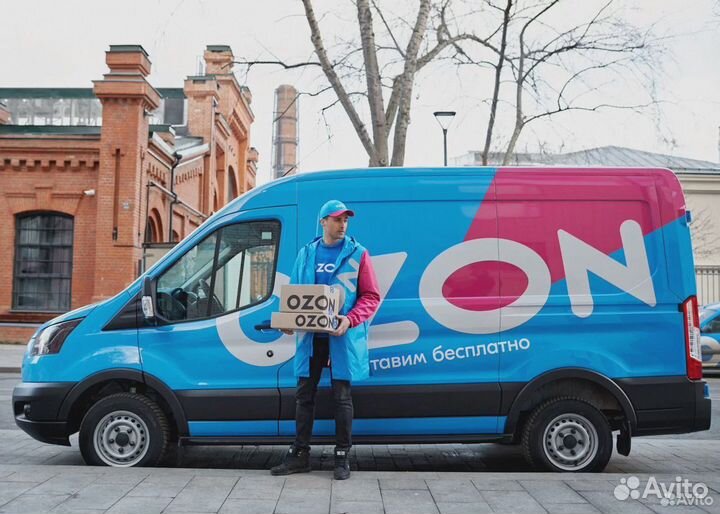 Водитель на Ford Transit
