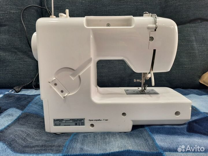 Швейная машинка Jaguar Jemlux