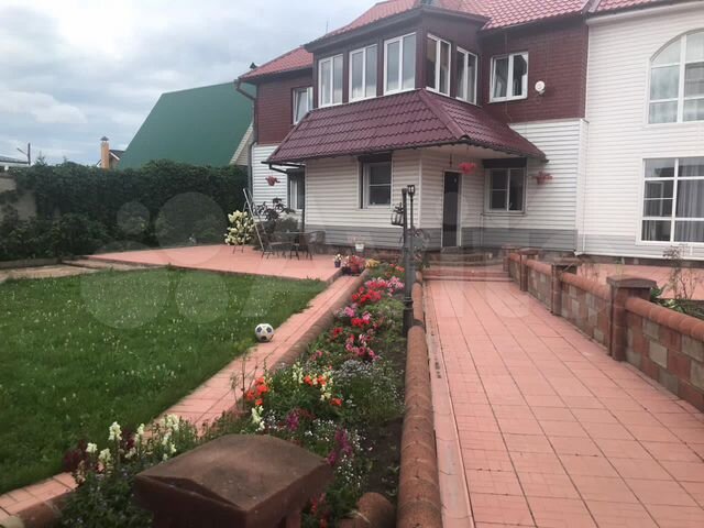 Коттедж 177 м² на участке 10 сот.