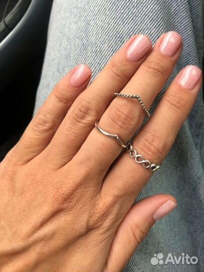 Маникюр педикюр