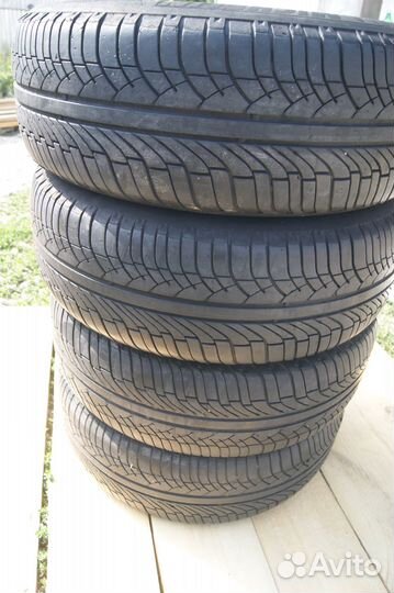Michelin Latitude Diamaris 215/65 R16