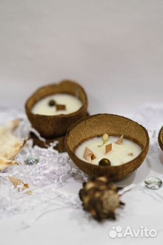 Свеча в кокосе ручной работы