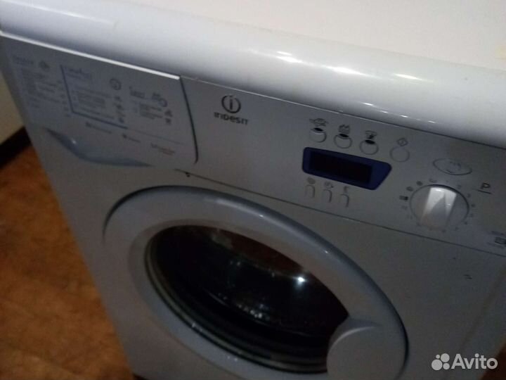 Стиральная машина indesit 33cм бу