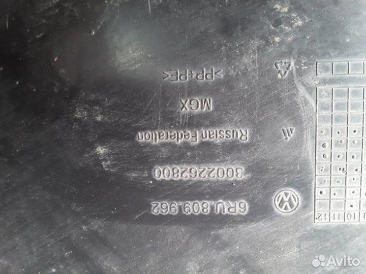 Подкрылок передний правый Volkswagen Polo 2011