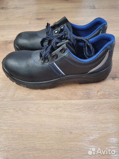 Ботинки рабочие, усиленные носы