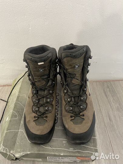 Трекинговые ботинки lowa