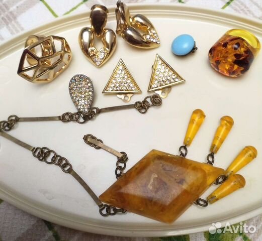Лот бижутерии винтажная