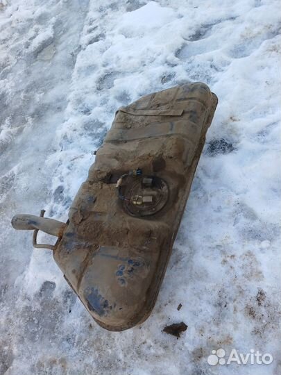 Топливный бак ваз 2110