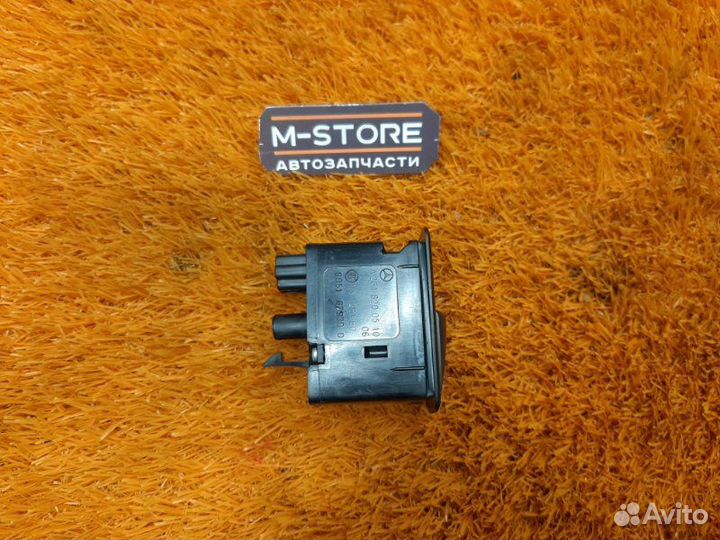 Кнопка стеклоподъемника задняя левая Mercedes-Benz