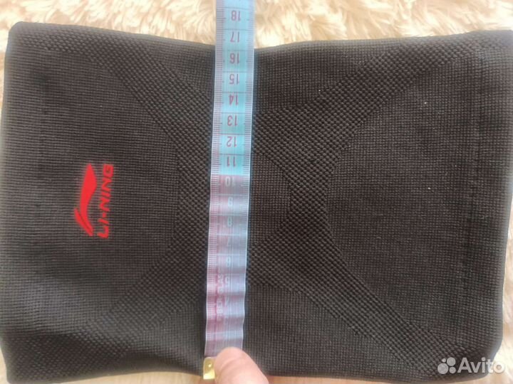 Наколенник Lining