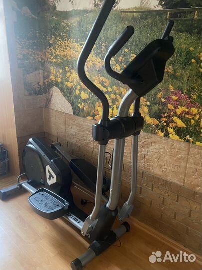 Эллиптический тренажер Torneo transform C-540