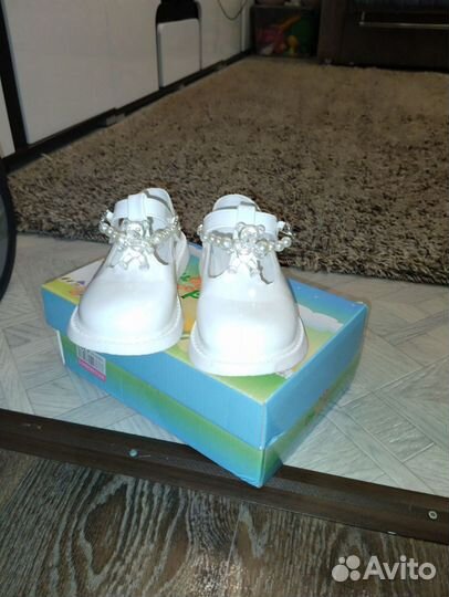 Нарядные туфли для девочки 29