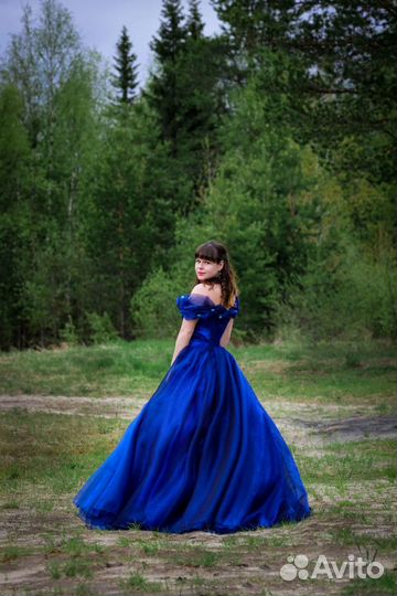 Синее платье в пол