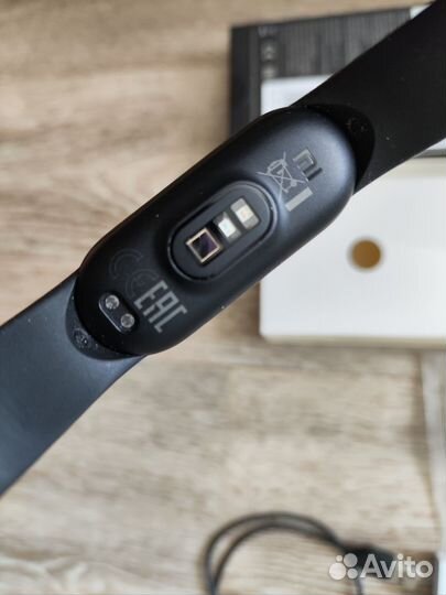 Фитнес браслет Xiaomi mi SMART band 6