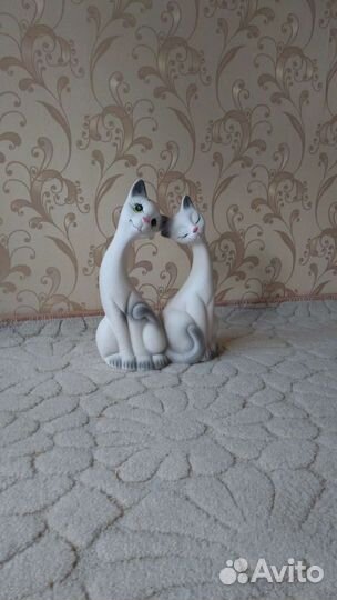 Декоративная статуэтка