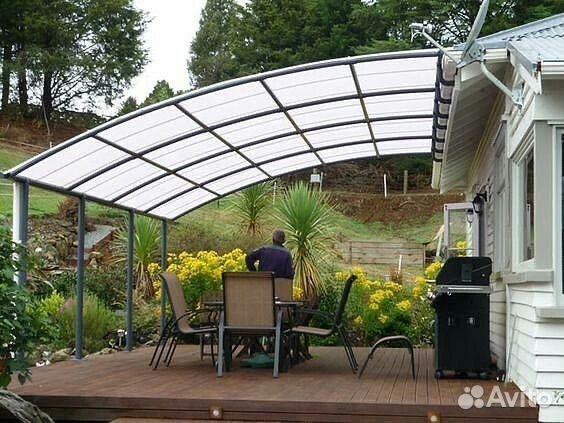 Навес из поликарбоната