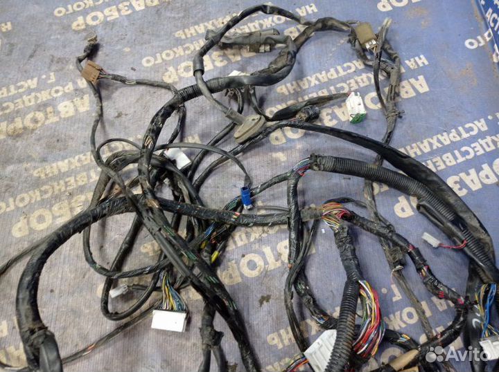 Проводка салона Mitsubishi Pajero 2 внедорожник