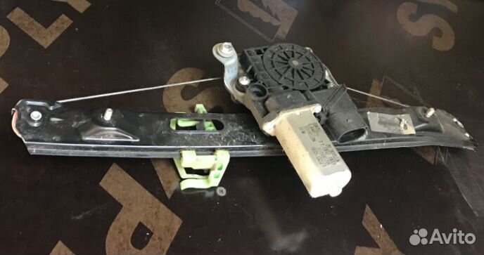 Стеклоподъемник задний BMW 1
