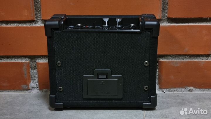 Комбоусилитель для гитары