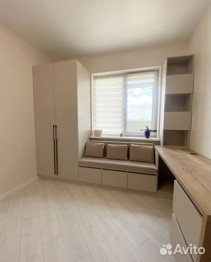 Шкаф распашной