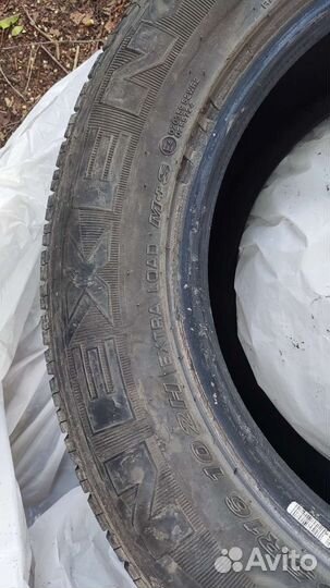 Nexen Roadian HP 215/65 R16