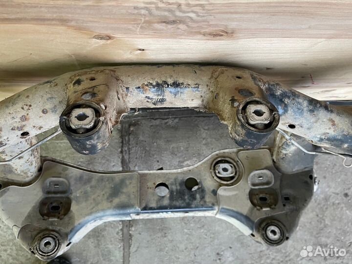 Задний подрамник балка BMW e90 e87 бмв