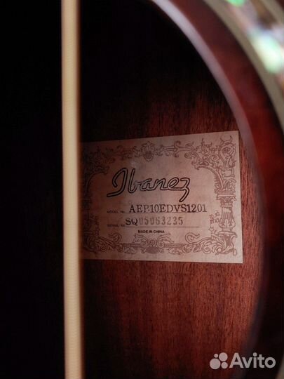 Электроакустический бас Ibanez