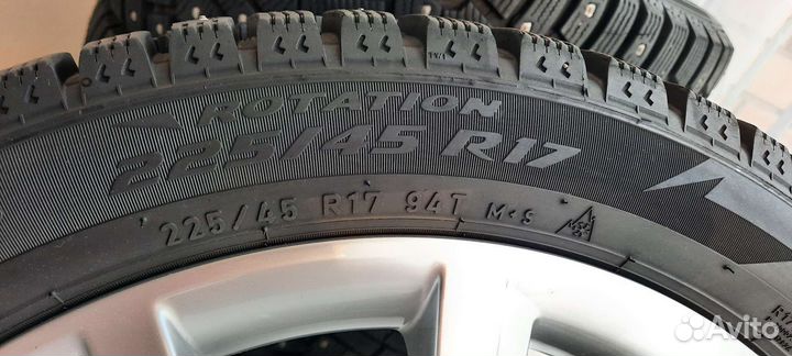 Pirelli Ice Zero 225/45 R17 94