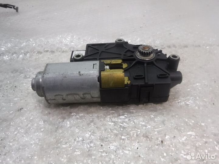 Моторчик люка