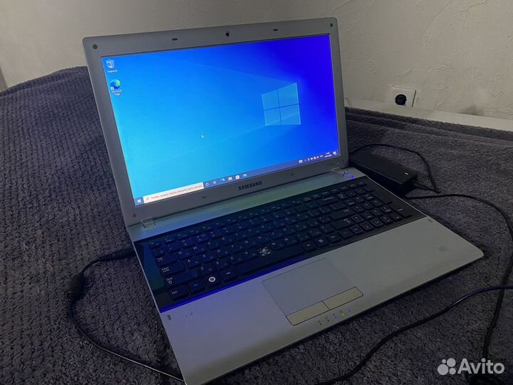 Ноутбук Samsung np-rv515