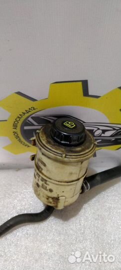 Бачок гур Renault Logan SR K7J 2009