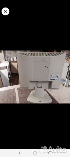 Монитор Samsung