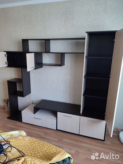 Стенка в гостиную