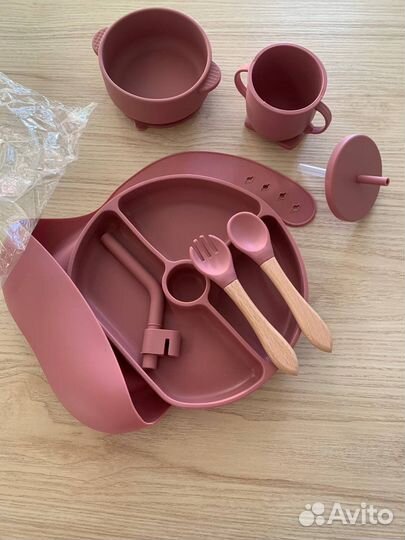 Набор силиконовой десткой посуды доя кормления