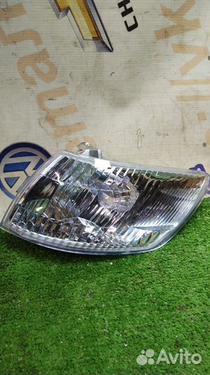 Поворотник передний Toyota Corona Premio 2001