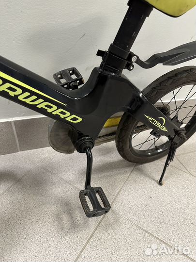 Детский велосипед 16