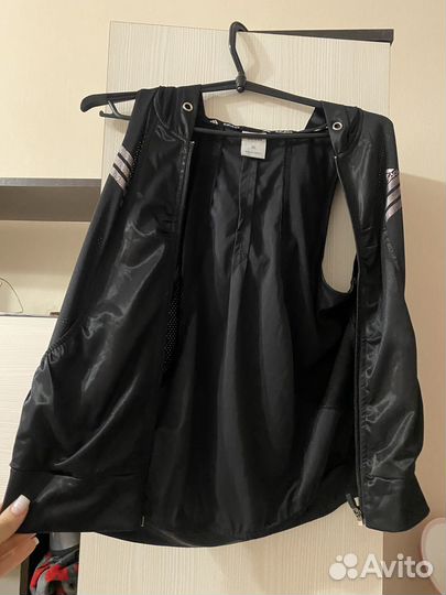 Безрукавка летняя спортивная