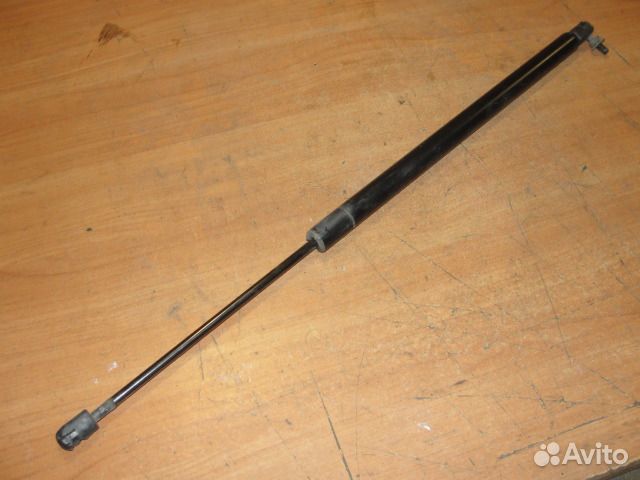 Амортизатор двери багажника Acura mdx 2005г