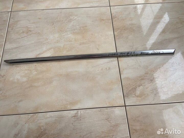 Молдинг двери задний правый Cadillac Xt 5 С 2016