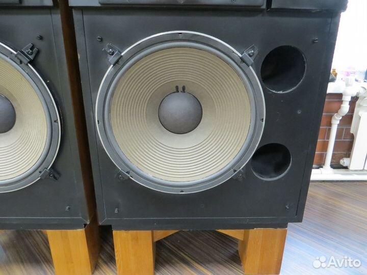 JBL 4430 с подставкими (оригинал) - 120кг