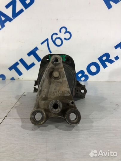 Опора двигателя правая honda civic 8 4D 1.8 ат сед