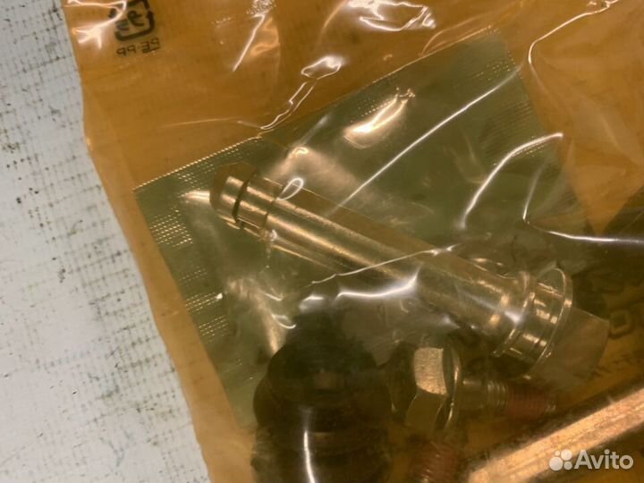 Ремкомплект направляющих суппорта Toyota Rav4