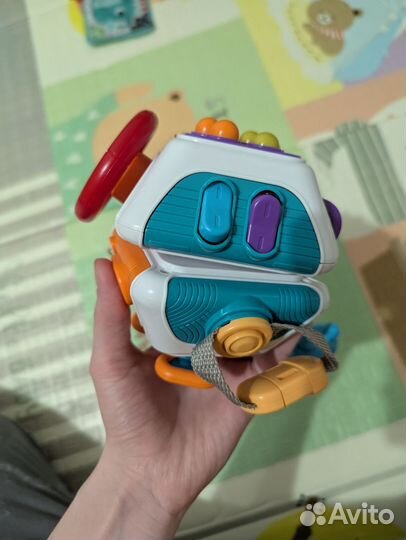 Игрушка развивающая бизикуб 9 в 1