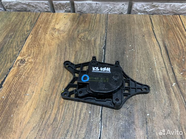 Kia Sorento 2 (XM) Моторчик заслонки отопителя