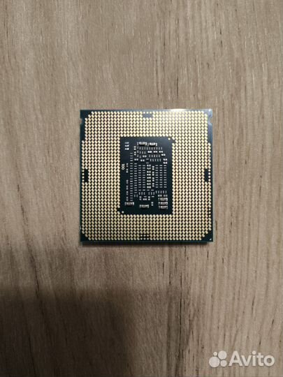 Процессор Intel core i3 8100. Б/у