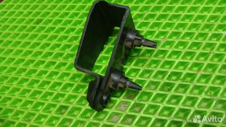 Крепление треугольника форд мондео 3