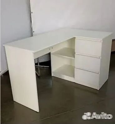 Угловой стол 